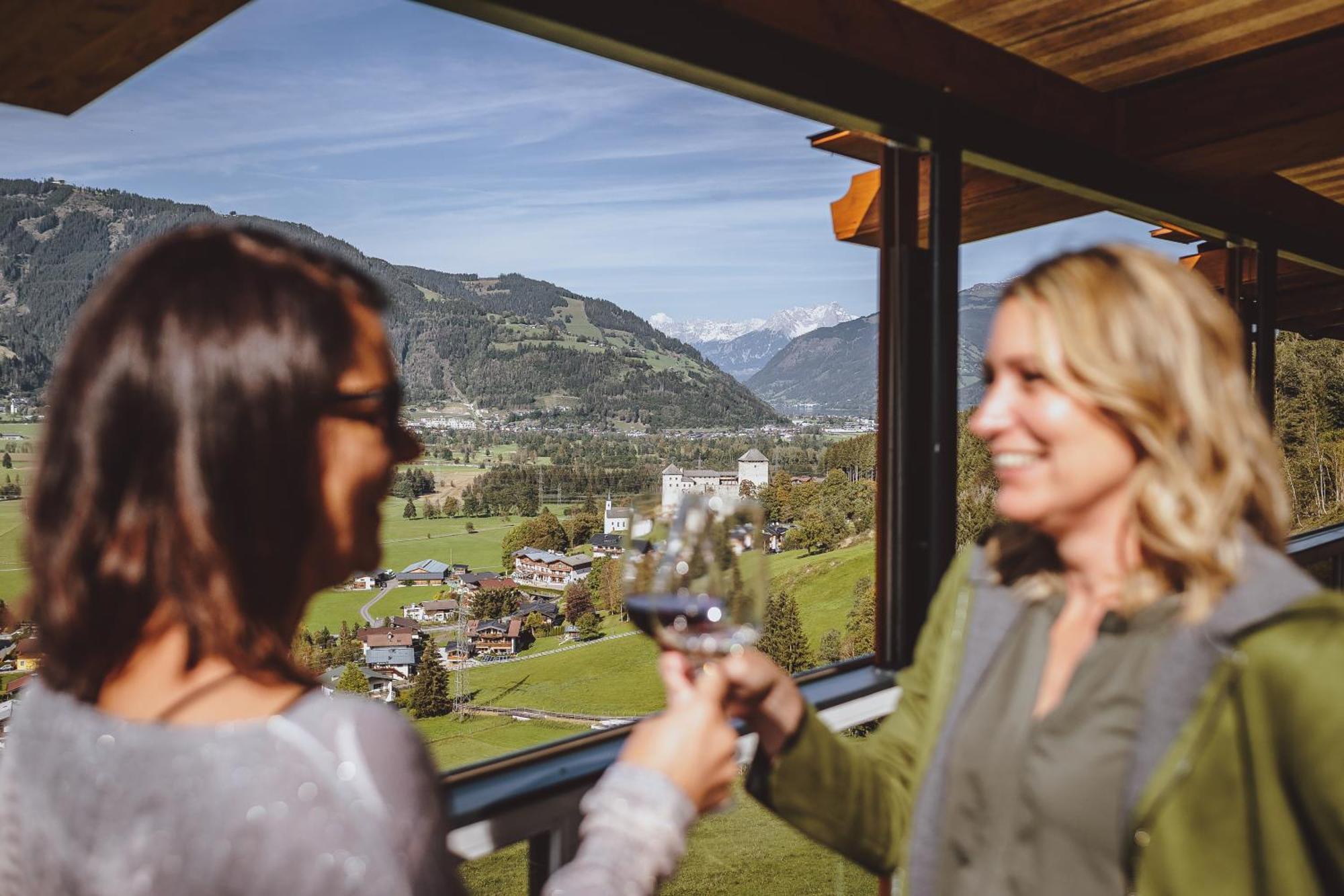 Panorama Hotel Guggenbichl - Inkl Sommerkarte, Freier Eintritt Ins Tauern Spa & Bester Ausblick Uber Kaprun Dış mekan fotoğraf